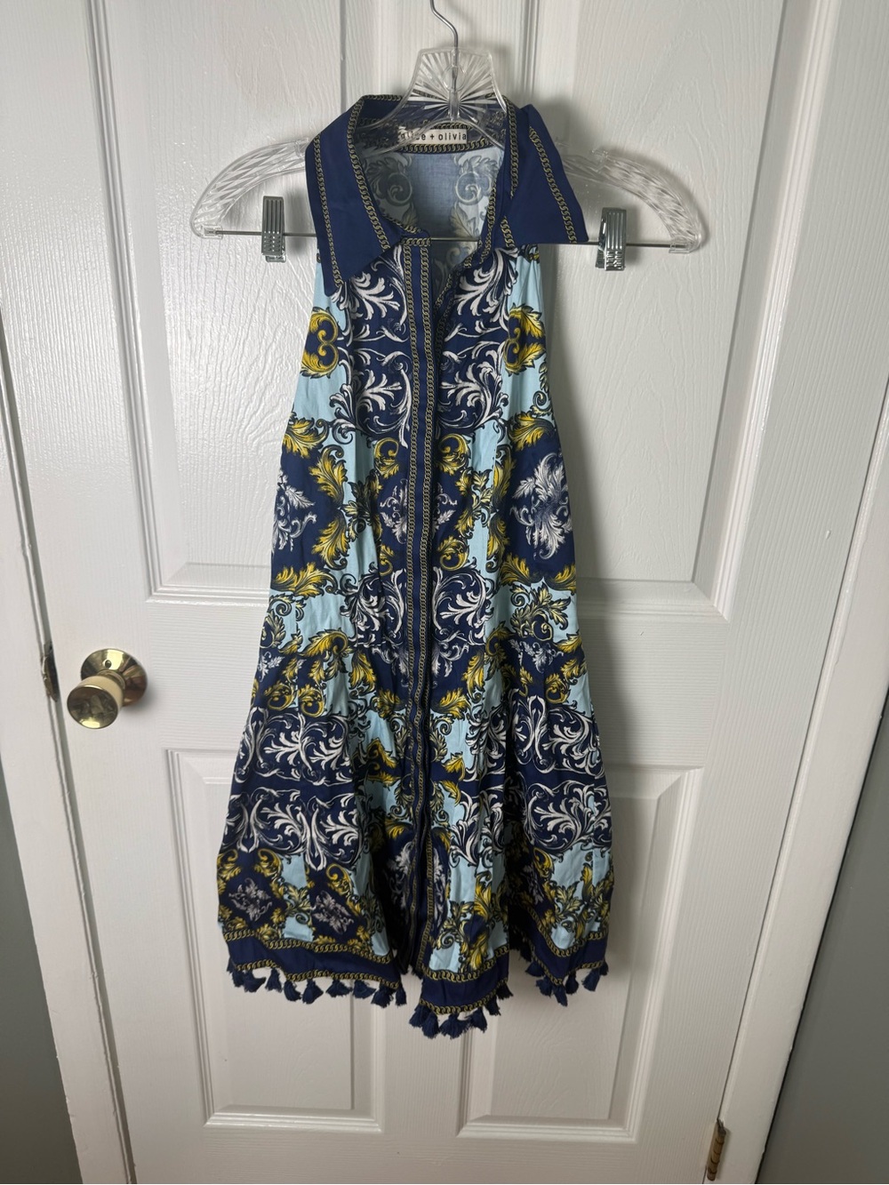 Alice + Olivia Lucy Sleeveless Mini Shirt Dress in Antique Scroll 6 - Picture 2 of 9
